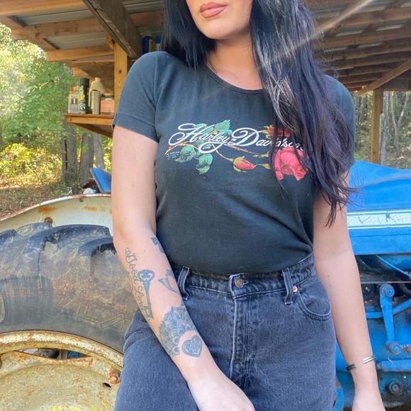 • 1990s 3d Emblem Sturgis Harley Davidson Rose Tee • - Picture 7 of 7